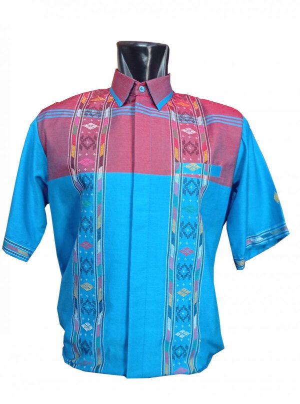 Kemeja Tenun Corak Biru Merah